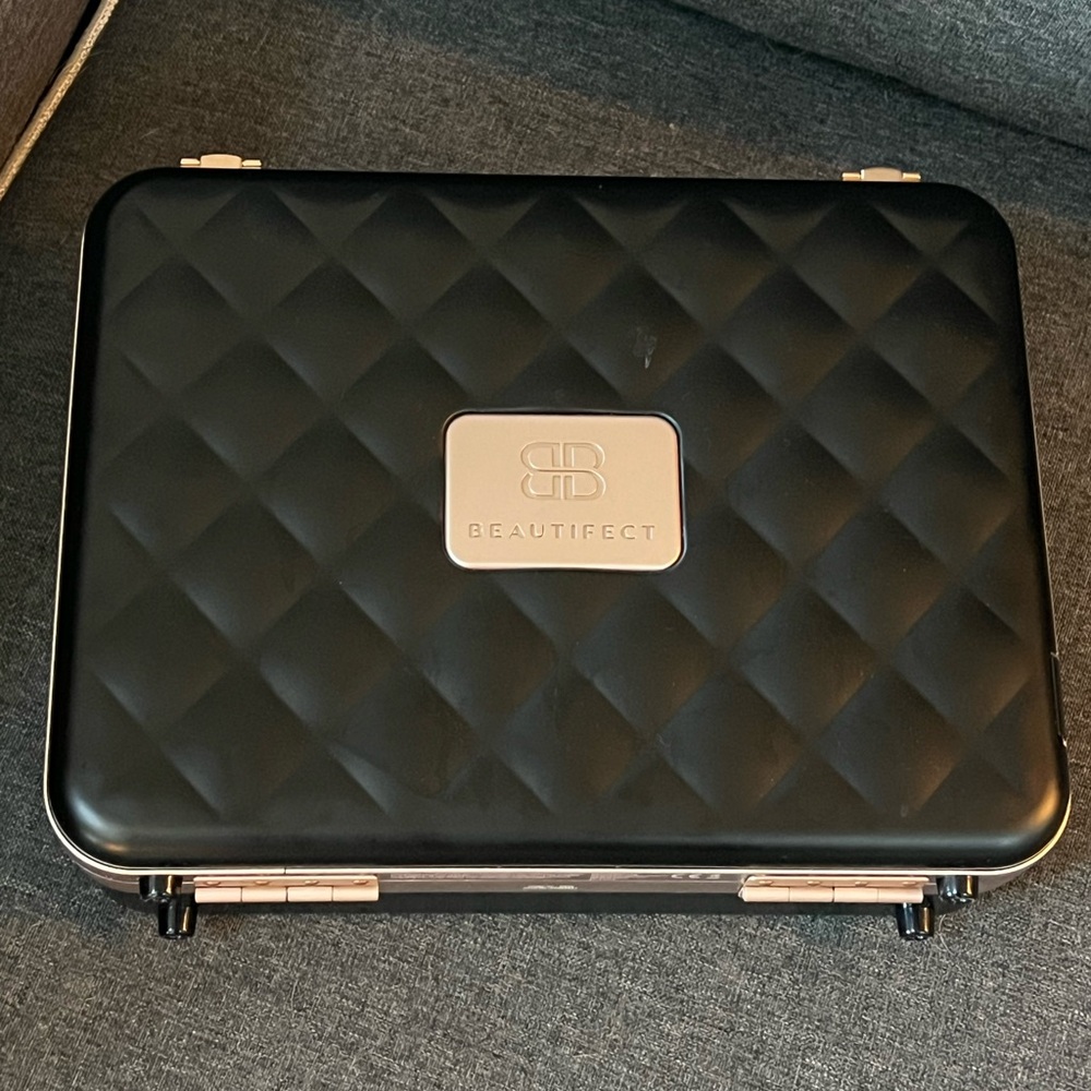 Beautifect Black Matte Box